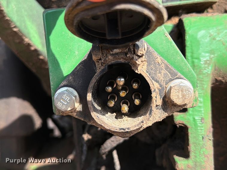 image for item YA5156 2022 John Deere 5075E MFWD tractor