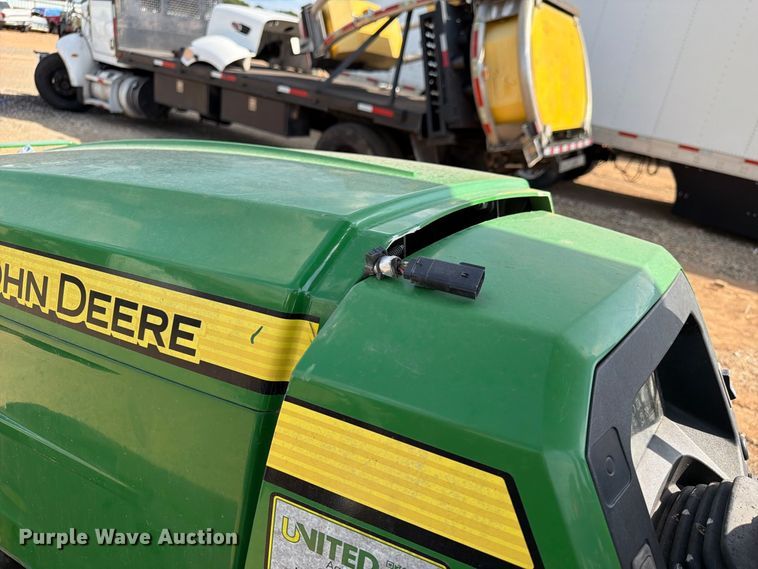 image for item YA5156 2022 John Deere 5075E MFWD tractor