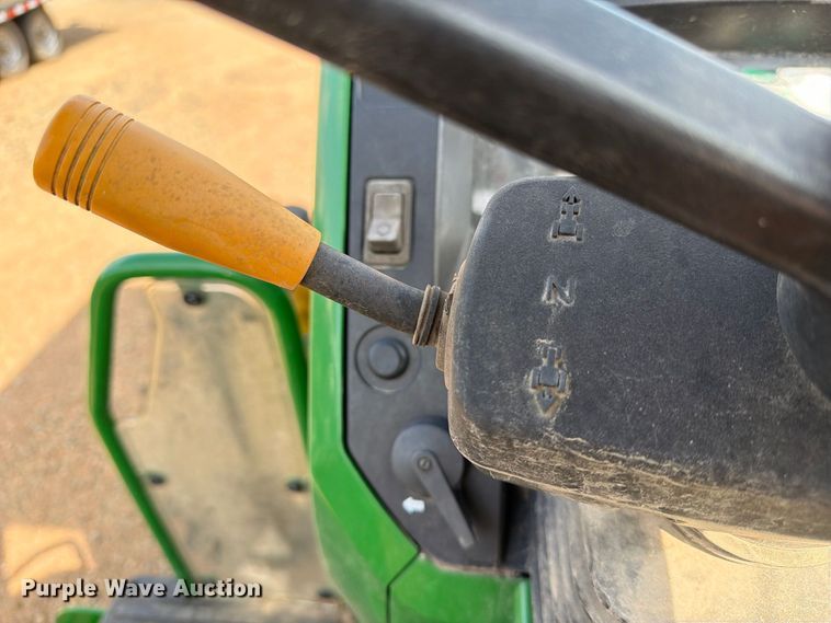 image for item YA5156 2022 John Deere 5075E MFWD tractor