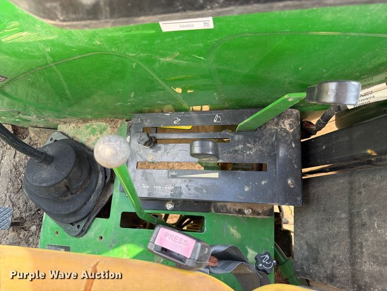 image for item YA5156 2022 John Deere 5075E MFWD tractor