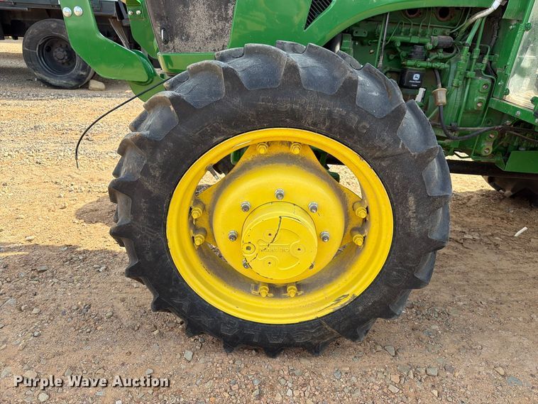 image for item YA5156 2022 John Deere 5075E MFWD tractor
