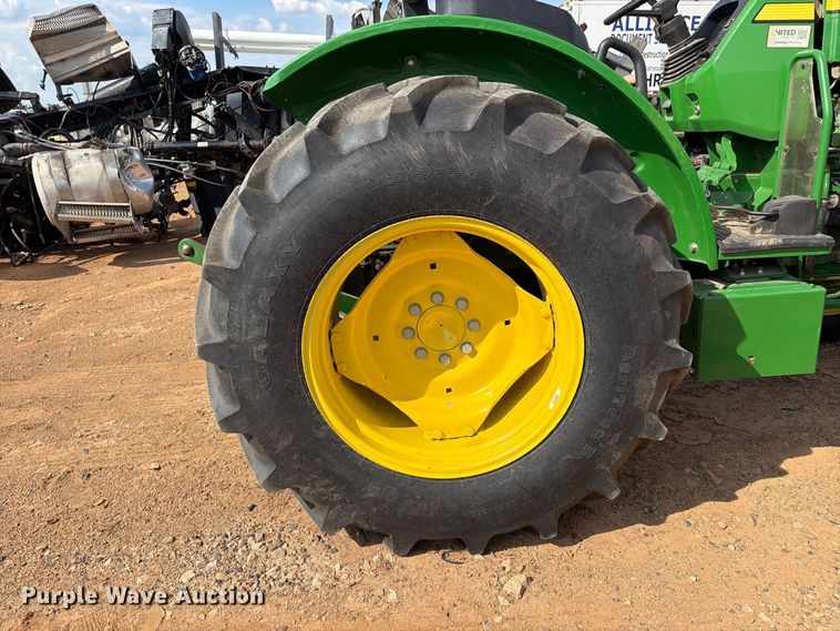 image for item YA5156 2022 John Deere 5075E MFWD tractor