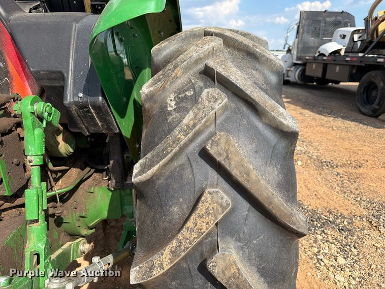 image for item YA5156 2022 John Deere 5075E MFWD tractor