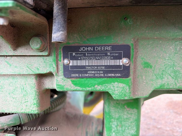 image for item YA5156 2022 John Deere 5075E MFWD tractor