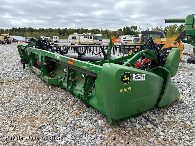 image for item YA5175 2017 John Deere 630FD Hydraflex flex draper head