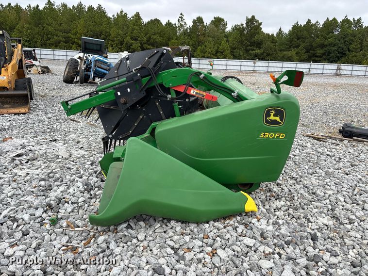 image for item YA5175 2017 John Deere 630FD Hydraflex flex draper head