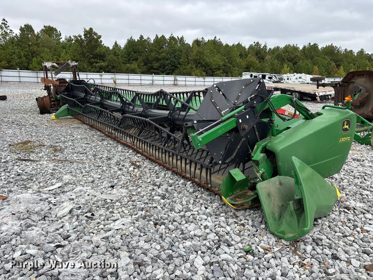 image for item YA5175 2017 John Deere 630FD Hydraflex flex draper head