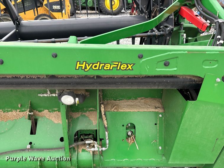 image for item YA5175 2017 John Deere 630FD Hydraflex flex draper head