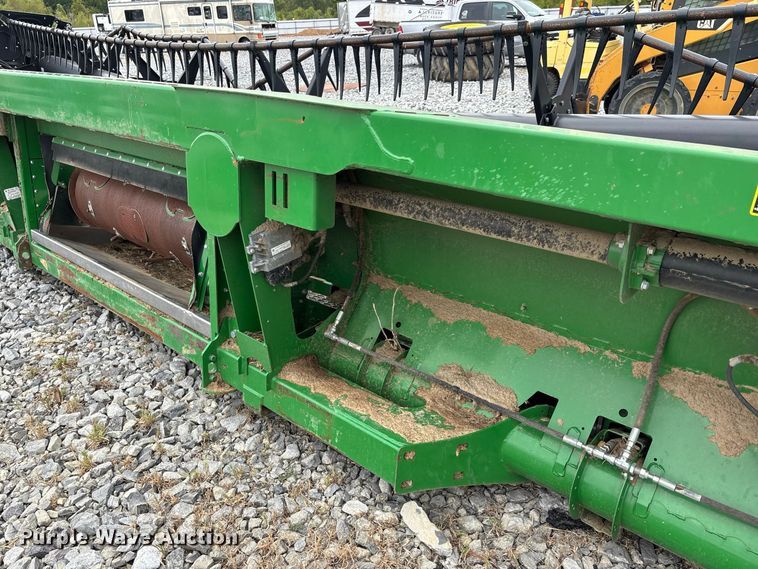 image for item YA5175 2017 John Deere 630FD Hydraflex flex draper head