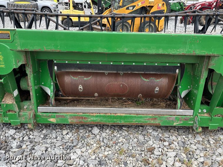 image for item YA5175 2017 John Deere 630FD Hydraflex flex draper head