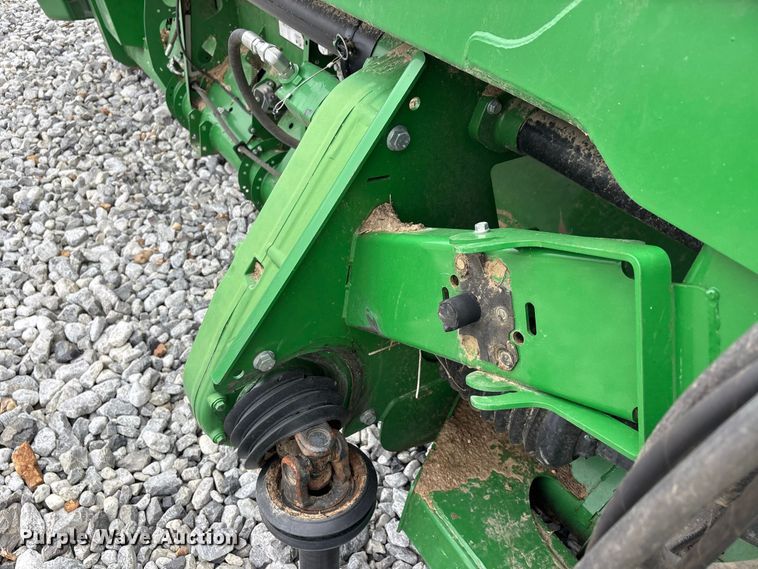 image for item YA5175 2017 John Deere 630FD Hydraflex flex draper head