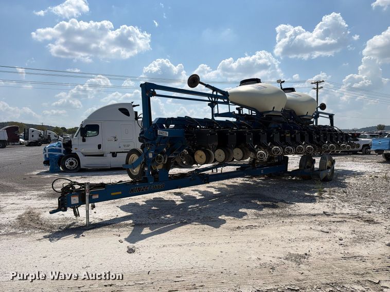 2011 Kinze 3660 split row no-till planter