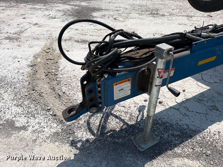 image for item YA5198 2011 Kinze 3660 split row no-till planter