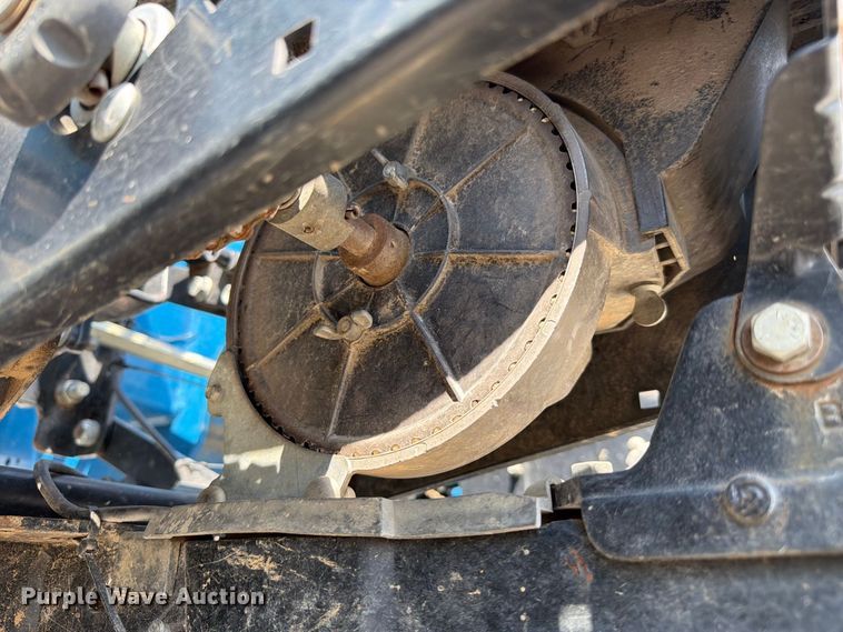 image for item YA5198 2011 Kinze 3660 split row no-till planter