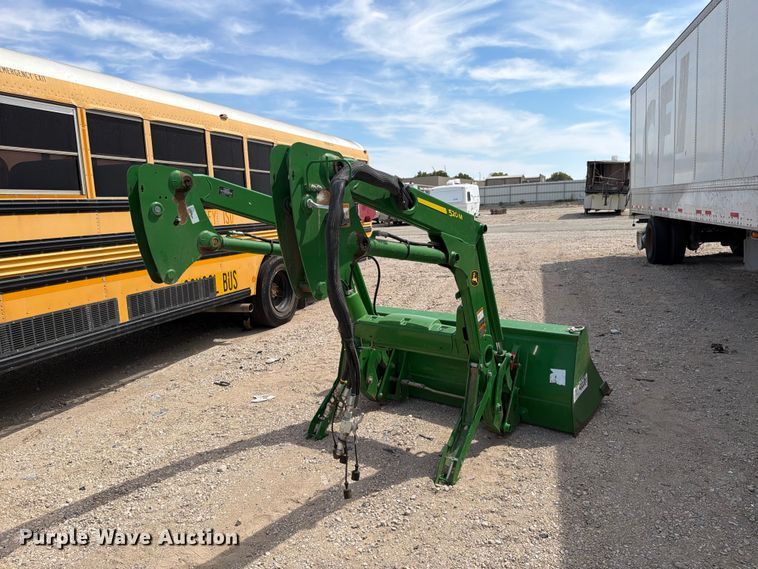 image for item YA5287 2022 John Deere 520M loader