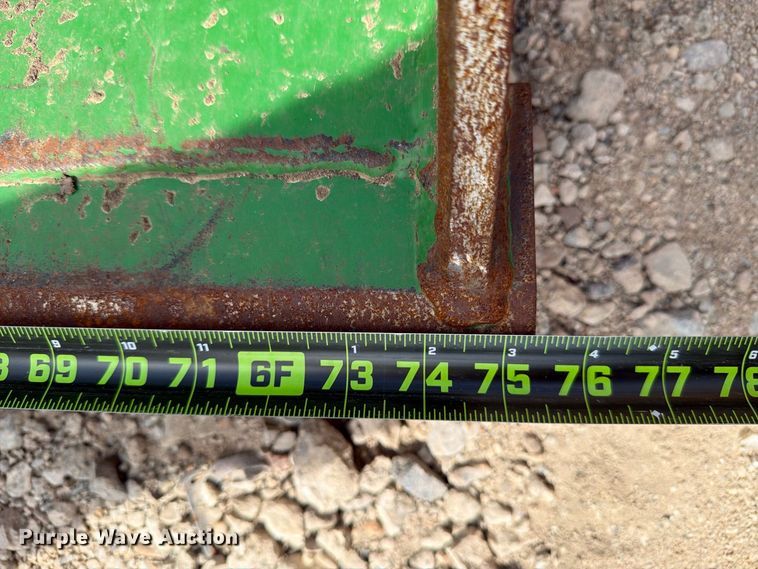 image for item YA5287 2022 John Deere 520M loader