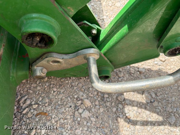 image for item YA5287 2022 John Deere 520M loader