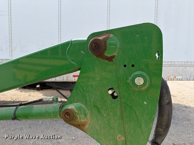 image for item YA5287 2022 John Deere 520M loader
