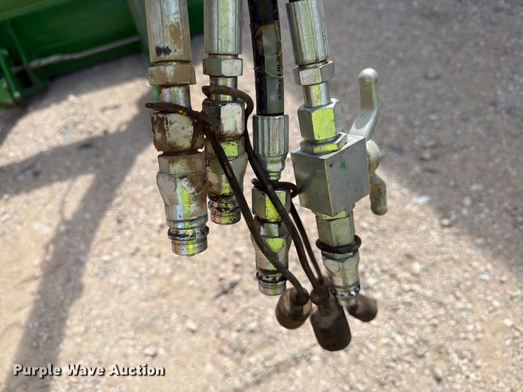 image for item YA5287 2022 John Deere 520M loader