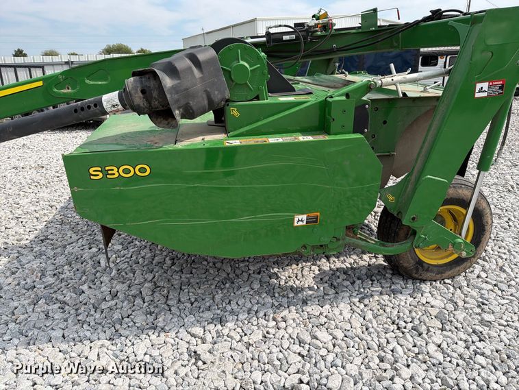 image for item YA5296 2021 John Deere S300 disc mower