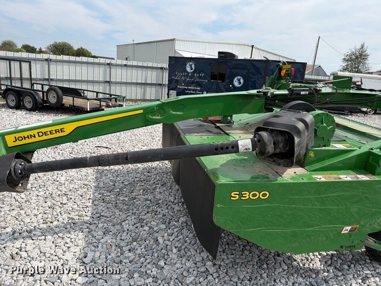 image for item YA5296 2021 John Deere S300 disc mower