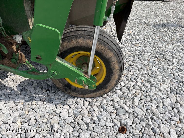 image for item YA5296 2021 John Deere S300 disc mower