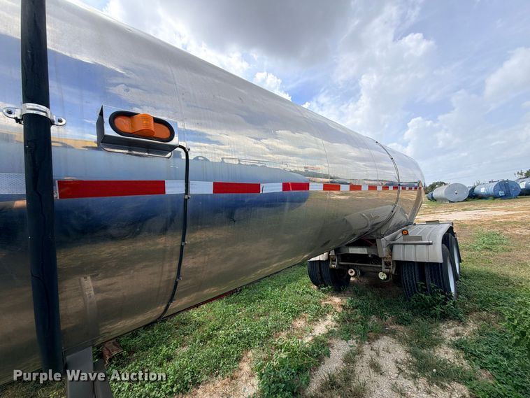 image for item DU1541 1998 Polar fuel trailer