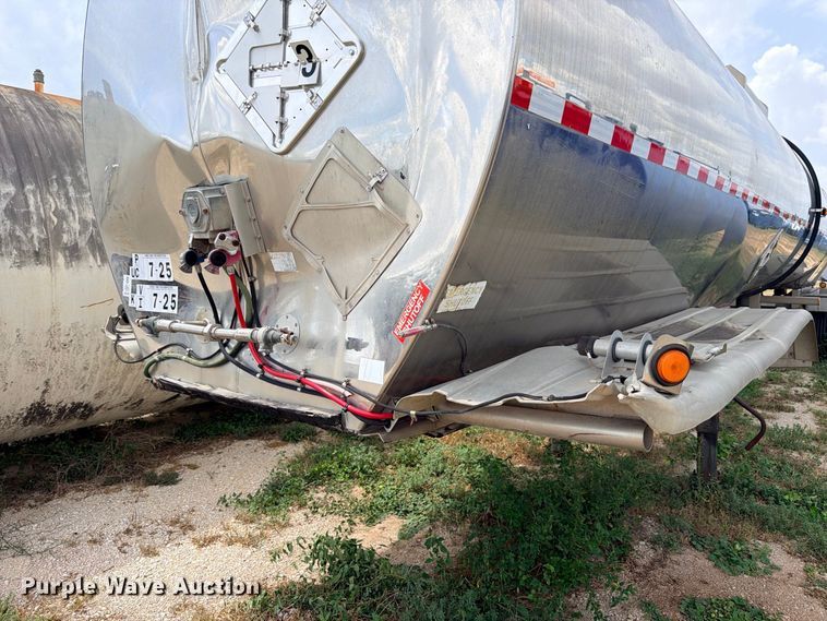 image for item DU1541 1998 Polar fuel trailer