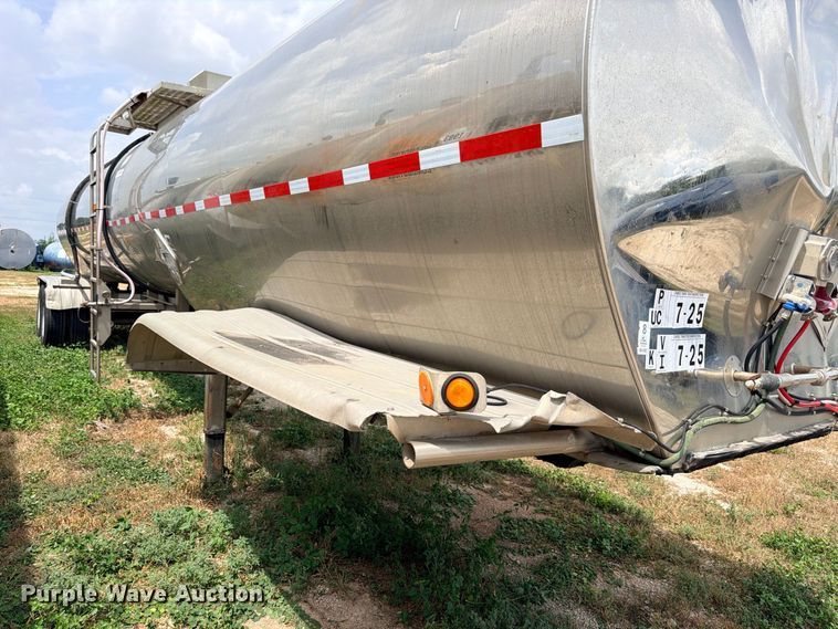 image for item DU1541 1998 Polar fuel trailer
