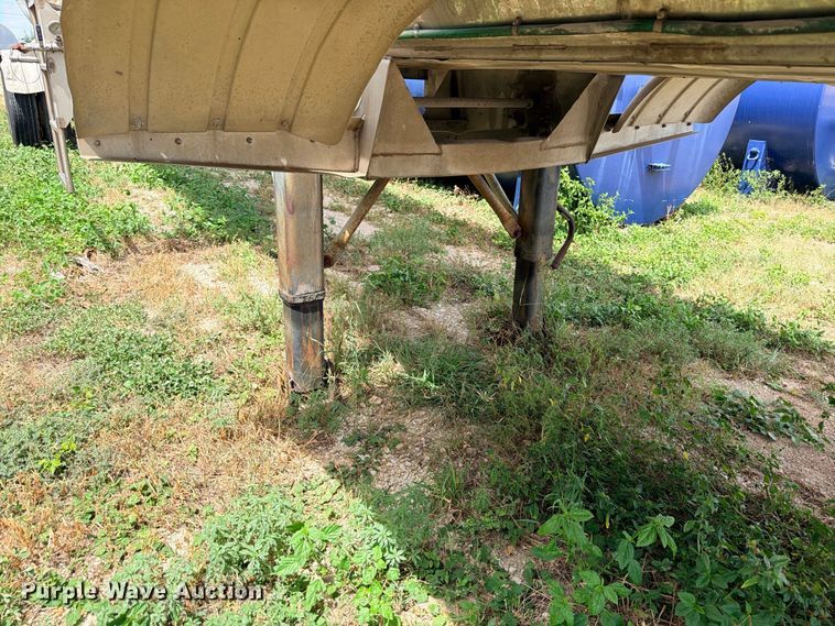 image for item DU1541 1998 Polar fuel trailer