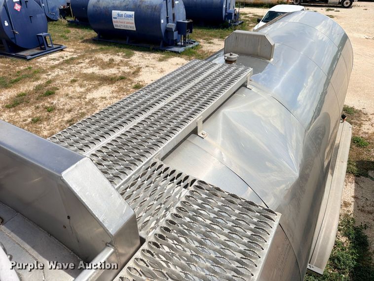 image for item DU1541 1998 Polar fuel trailer