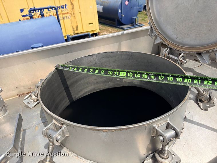 image for item DU1541 1998 Polar fuel trailer