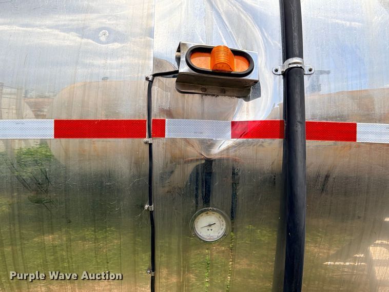 image for item DU1541 1998 Polar fuel trailer