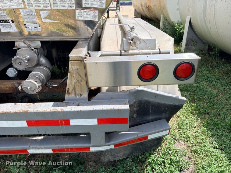 image for item DU1541 1998 Polar fuel trailer