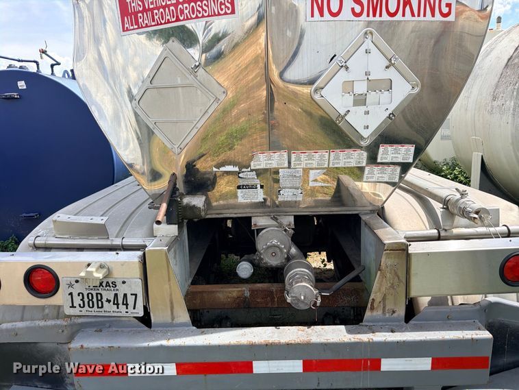 image for item DU1541 1998 Polar fuel trailer