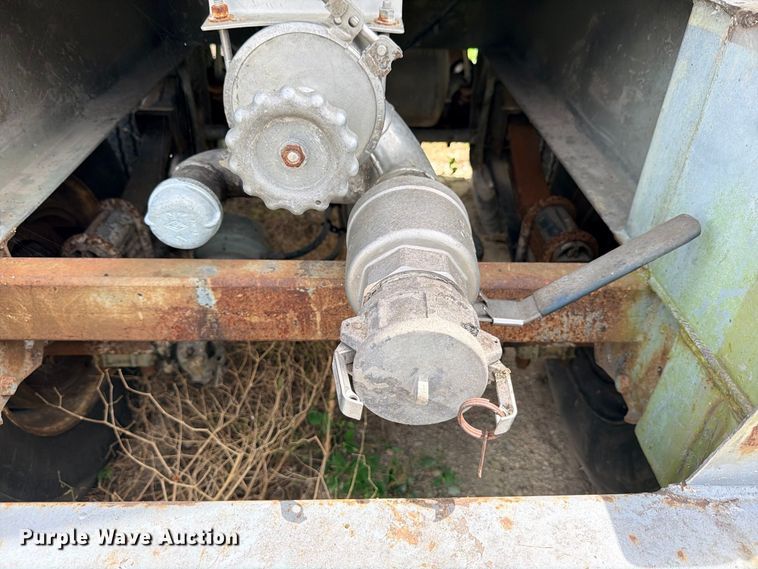 image for item DU1541 1998 Polar fuel trailer