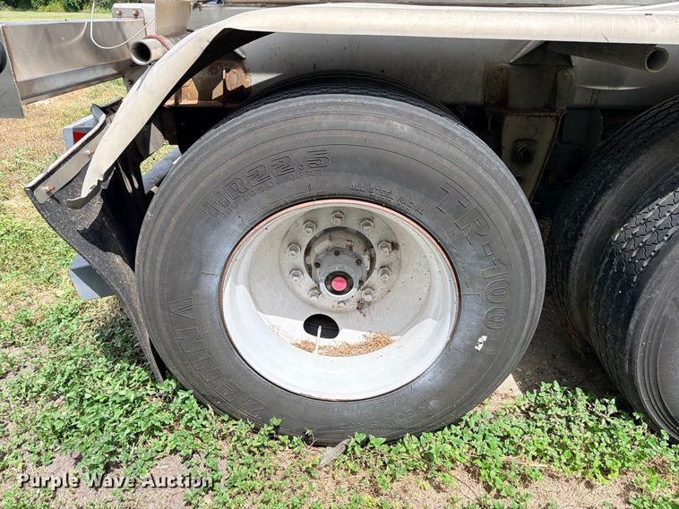 image for item DU1541 1998 Polar fuel trailer