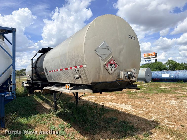 image for item DU1542 1979 Fruehauf TEH-F2-P 7000 fuel trailer
