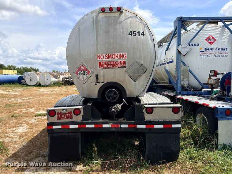 image for item DU1542 1979 Fruehauf TEH-F2-P 7000 fuel trailer