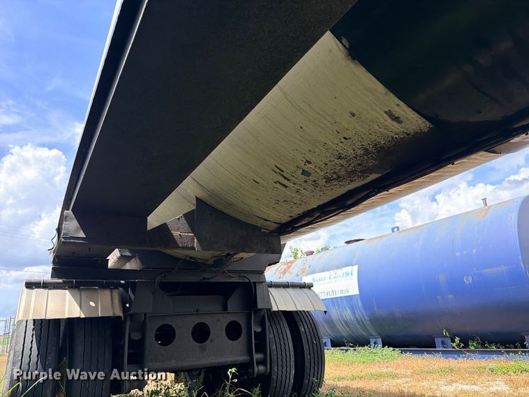 image for item DU1542 1979 Fruehauf TEH-F2-P 7000 fuel trailer