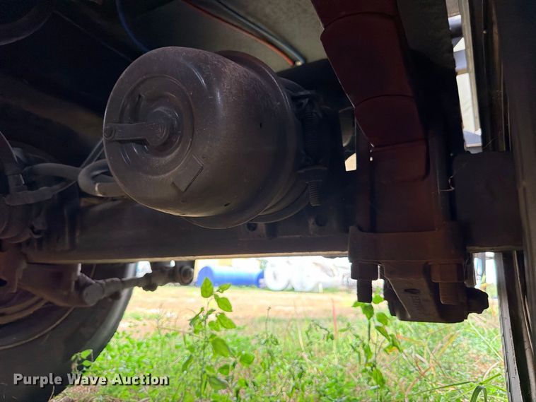 image for item DU1542 1979 Fruehauf TEH-F2-P 7000 fuel trailer