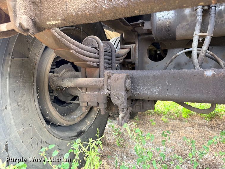 image for item DU1542 1979 Fruehauf TEH-F2-P 7000 fuel trailer