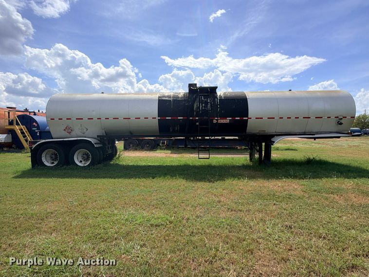 image for item DU1543 1988 Fruehauf TEH-F2-R fuel trailer