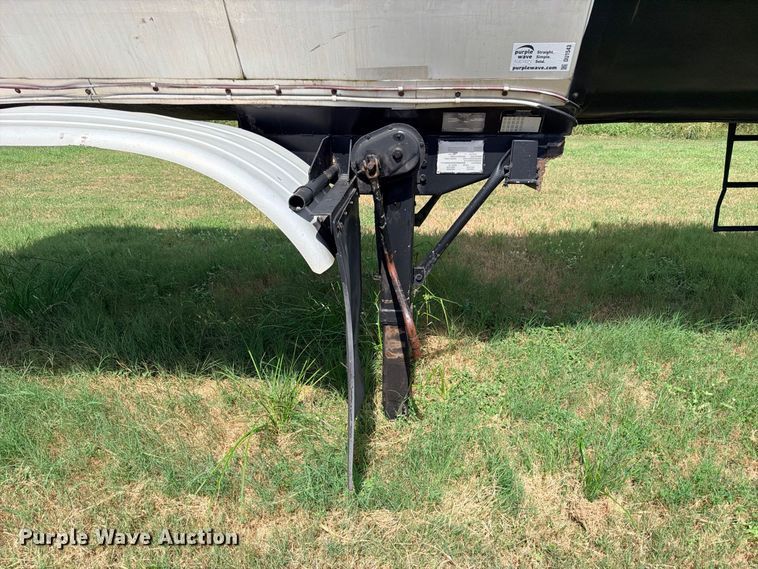 image for item DU1543 1988 Fruehauf TEH-F2-R fuel trailer
