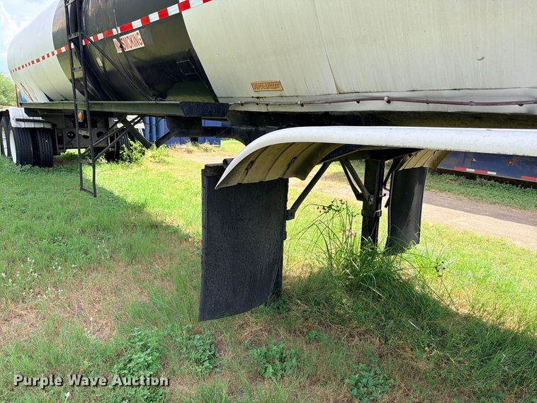 image for item DU1543 1988 Fruehauf TEH-F2-R fuel trailer