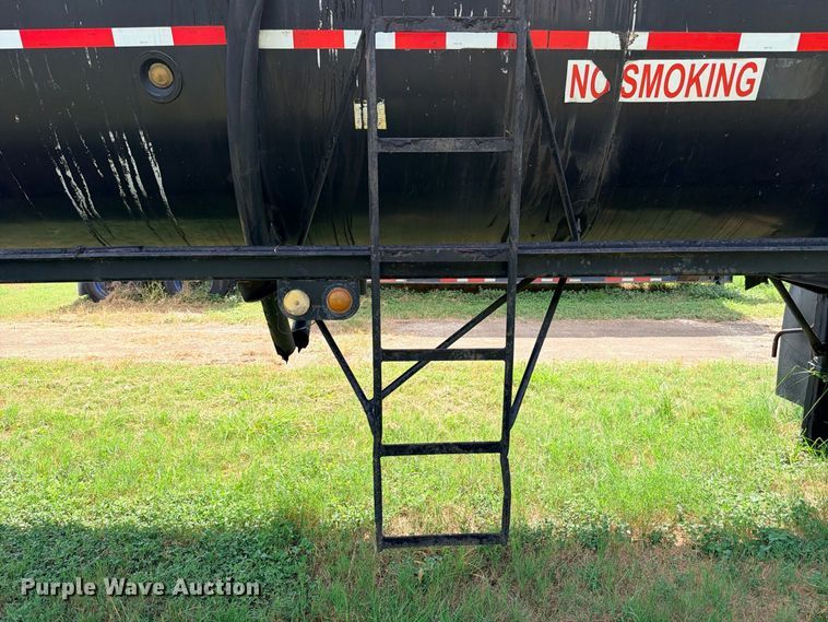 image for item DU1543 1988 Fruehauf TEH-F2-R fuel trailer