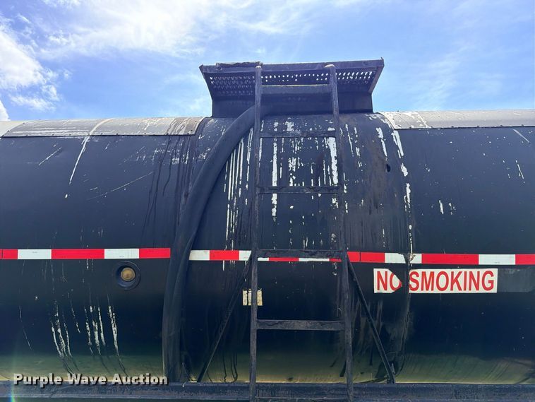 image for item DU1543 1988 Fruehauf TEH-F2-R fuel trailer