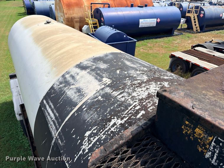 image for item DU1543 1988 Fruehauf TEH-F2-R fuel trailer