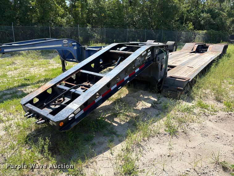 image for item DV7307 2006 Trail King lowboy equipment trailer