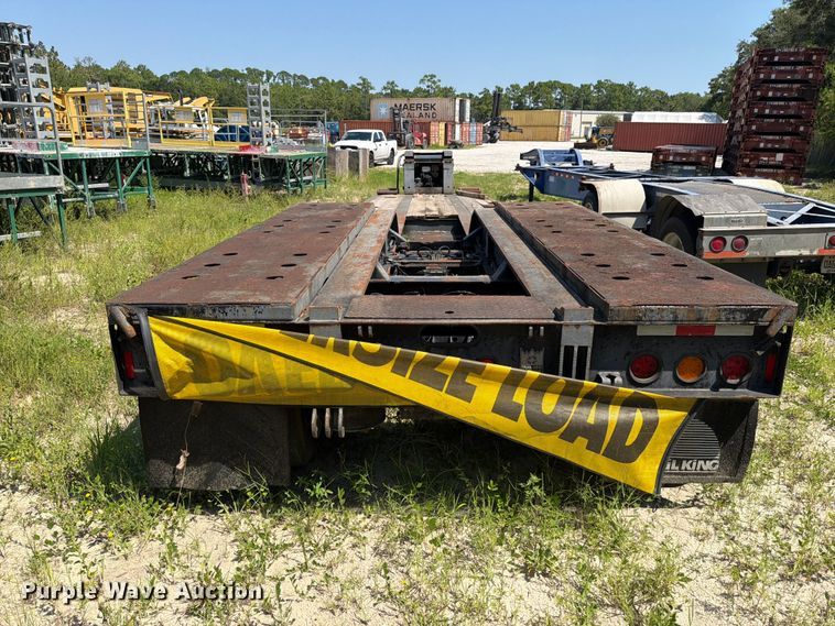 image for item DV7307 2006 Trail King lowboy equipment trailer